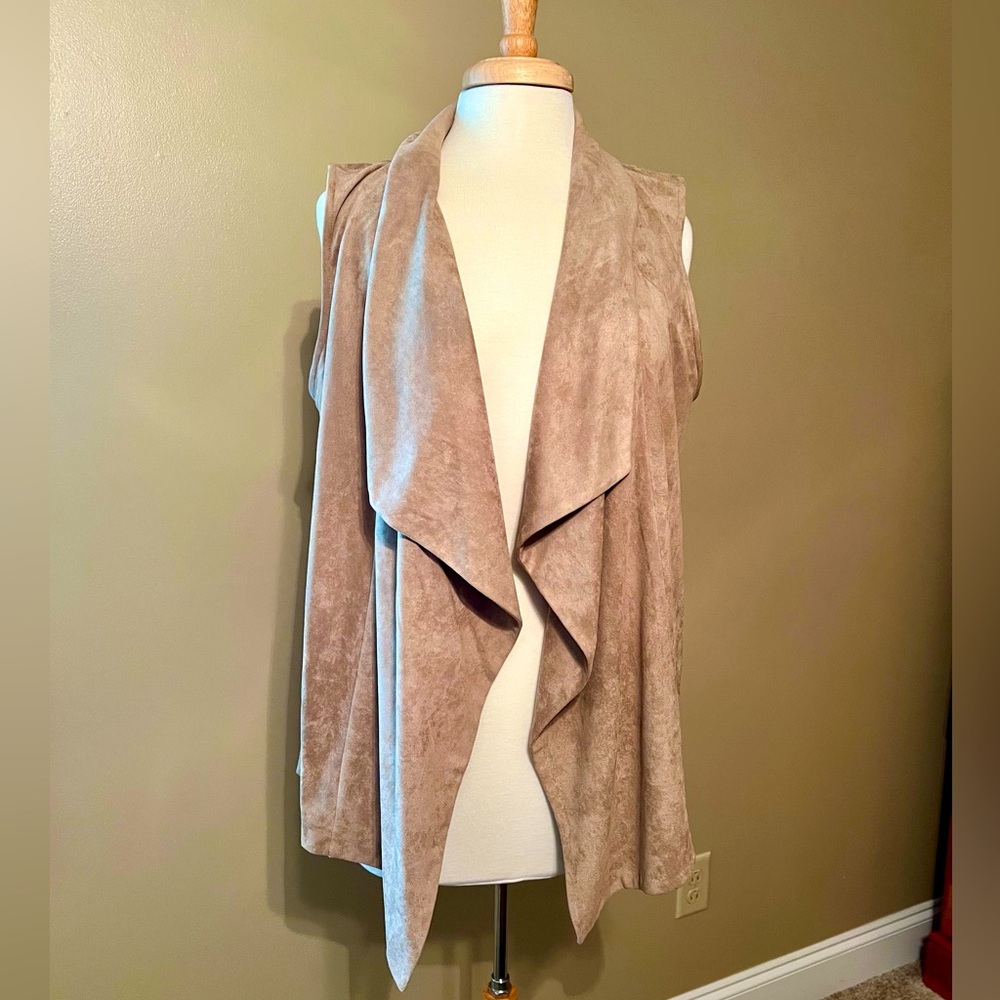 NWT C & B Vest